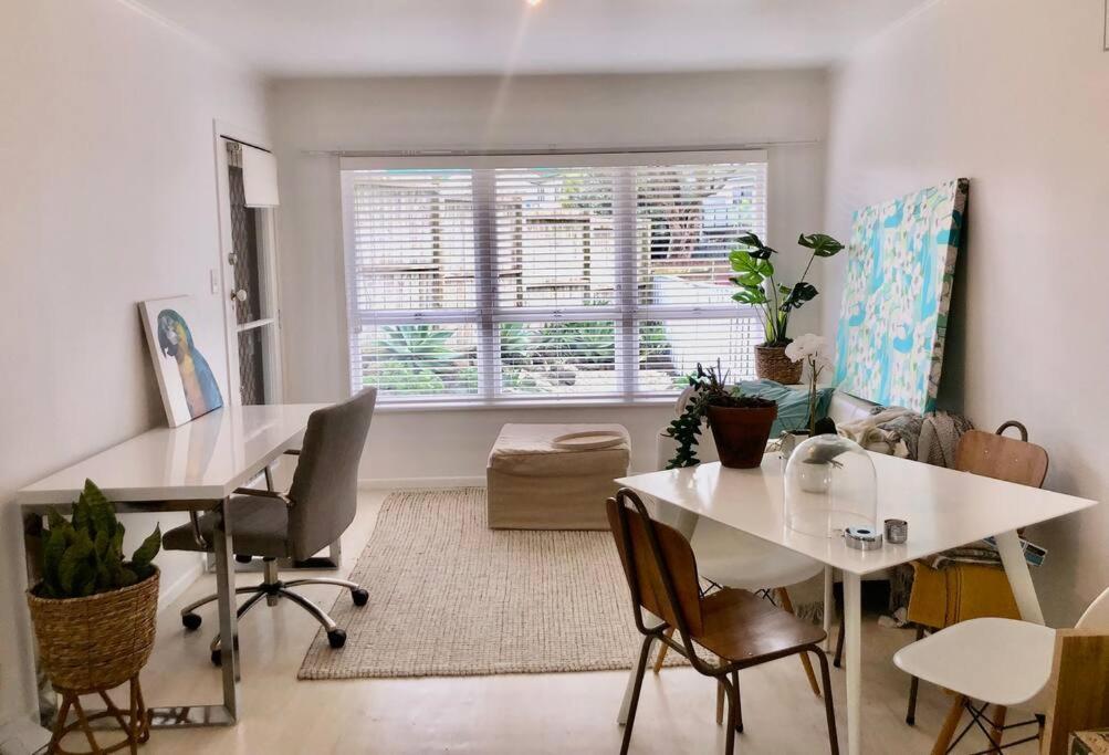 Own Sunny Quiet Haven, Own 1 Bedroom House & Garden With Car Park, To Airport, Cbd & Sylvia Park Mall * Auckland