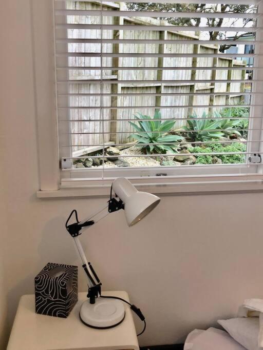 Own Sunny Quiet Haven, Own 1 Bedroom House & Garden With Car Park, To Airport, Cbd & Sylvia Park Mall Apartment Auckland